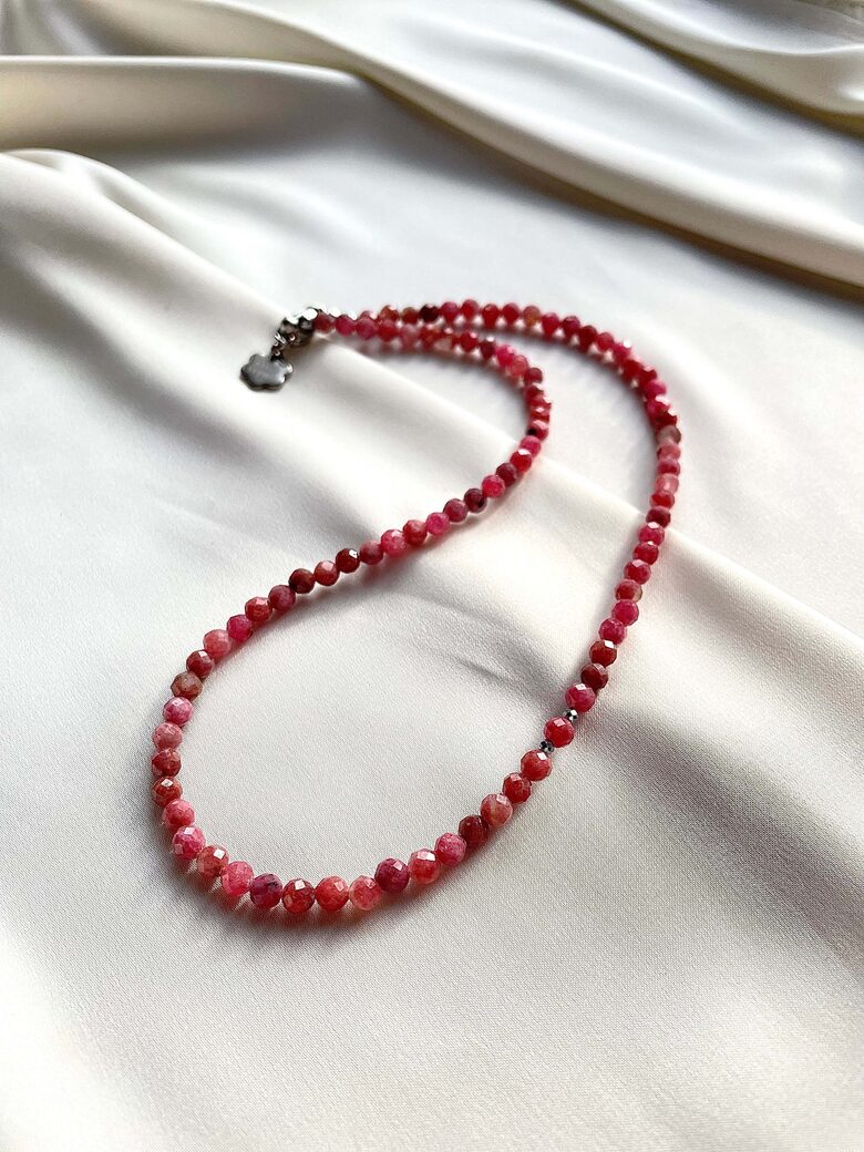 Necklace with Rodonite