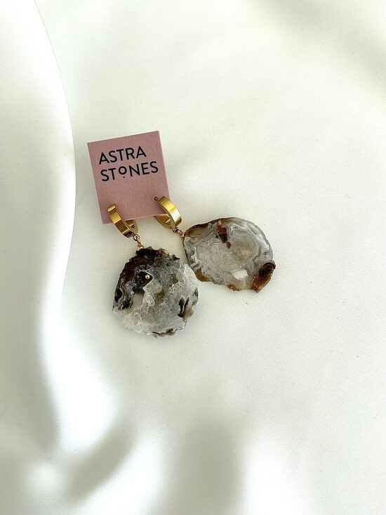 Auskari ar Ahātu