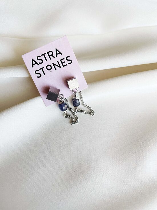 Auskari ar Jolītu